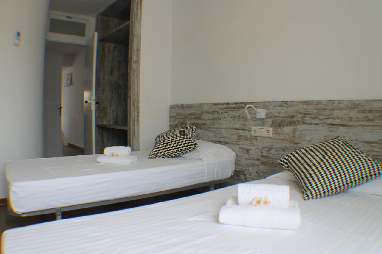 Agi Porthos Apartments Roses Luaran gambar