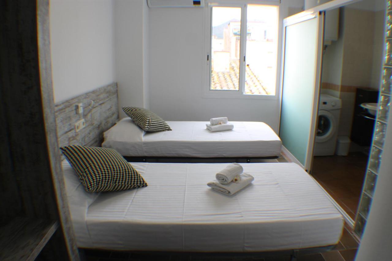 Agi Porthos Apartments Roses Luaran gambar
