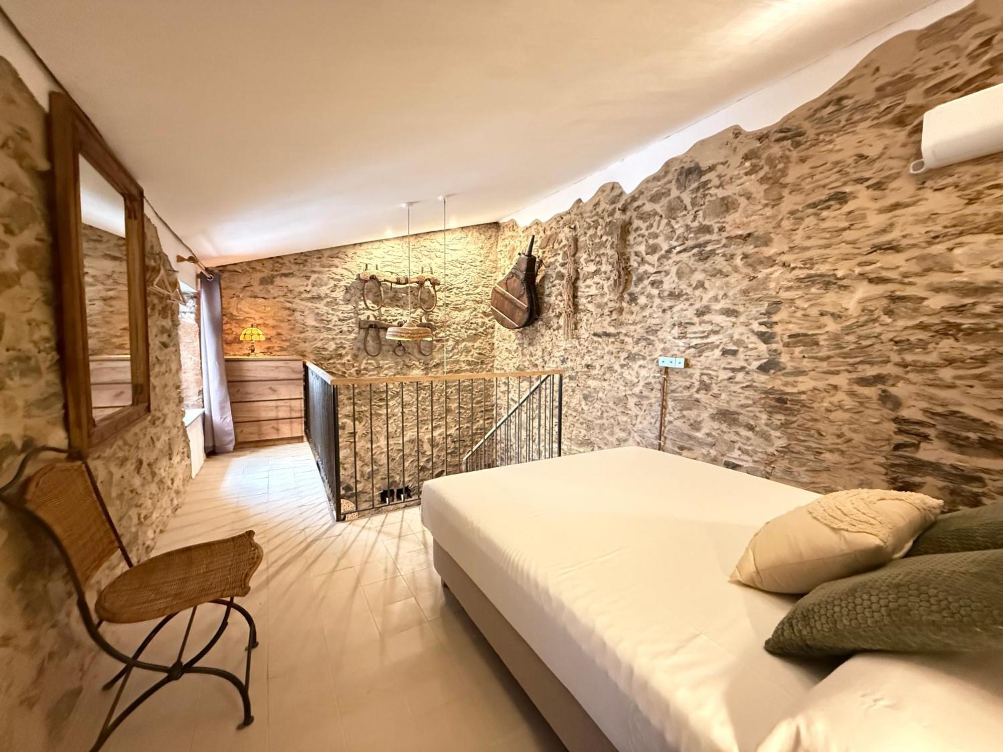 Agi Porthos Apartments Roses Luaran gambar